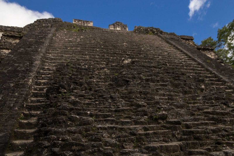 endlos scheinende Treppen